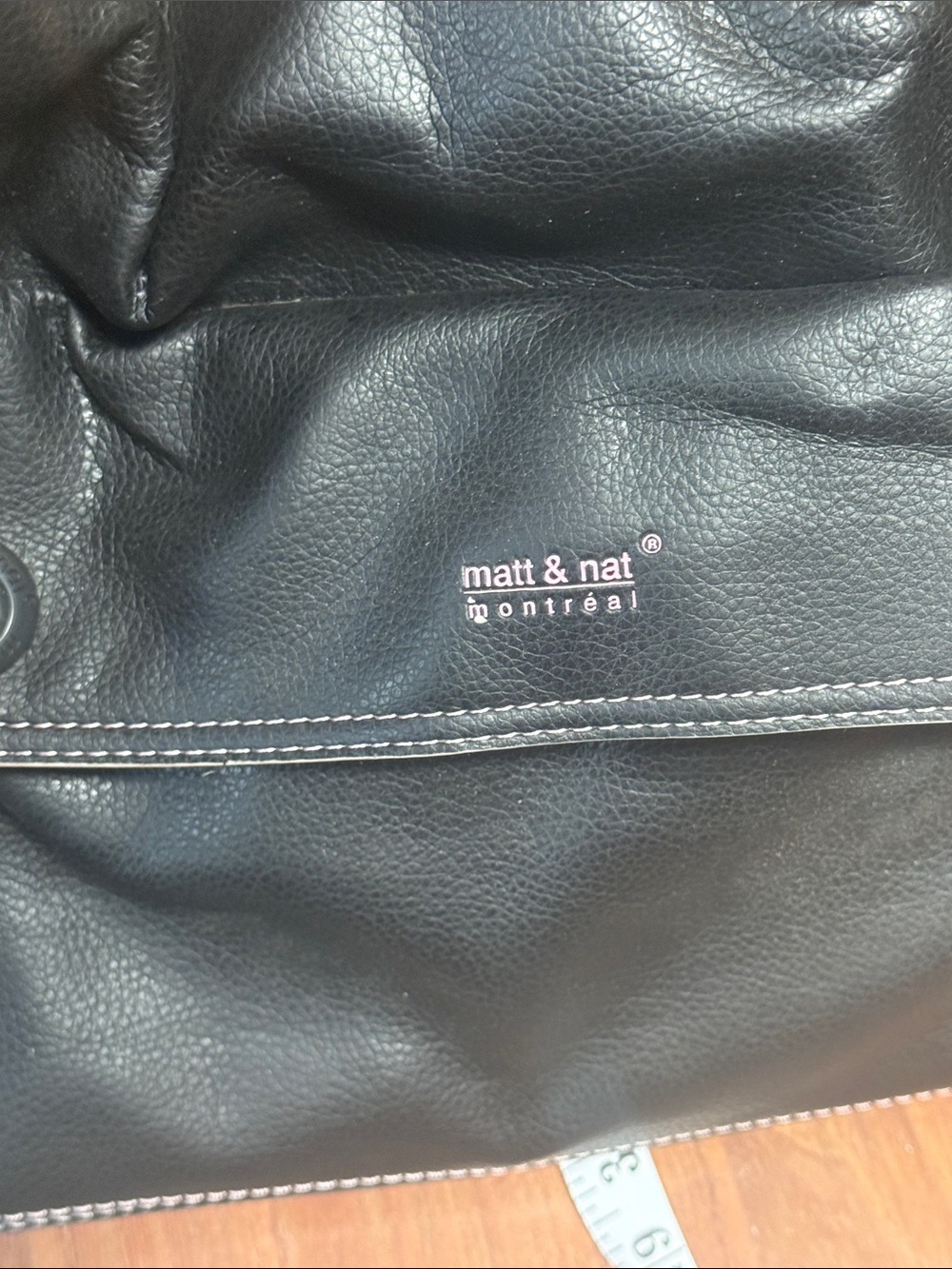 Matt & Nat Montreal Black PVC Dual Top Handle Pet Carrier Bag - Picture 7 of 10